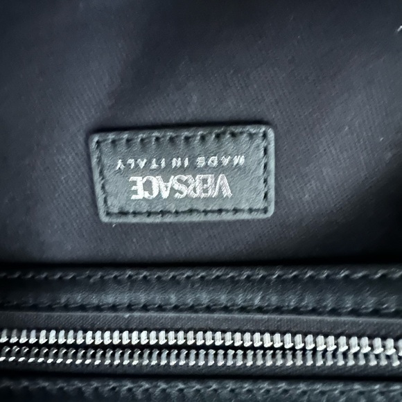 NWT Versace Logo Authentic Repeat Maxi Leather Shoulder Bag Black - Picture 9 of 14